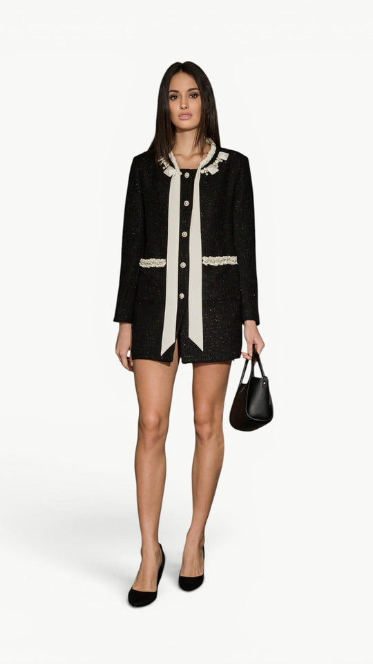Contrast-Detail Coat in Black